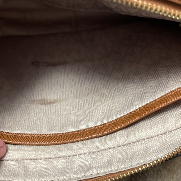 Michael Kors Crossbody - Picture 2 of 4